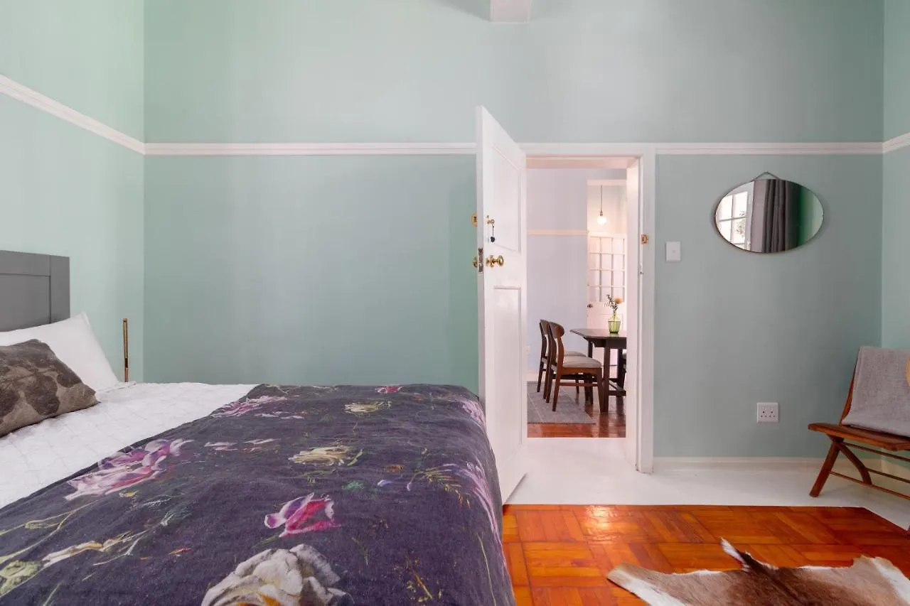 Cape Town Historical Victoria Court Apartment