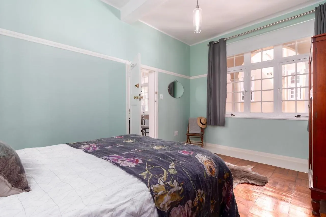 Cape Town Historical Victoria Court Apartment